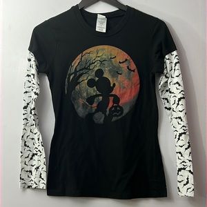 Disney Mickey Mouse silhouette, juniors size large, 11-13